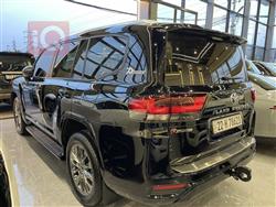 تۆیۆتا لاند کروزەر